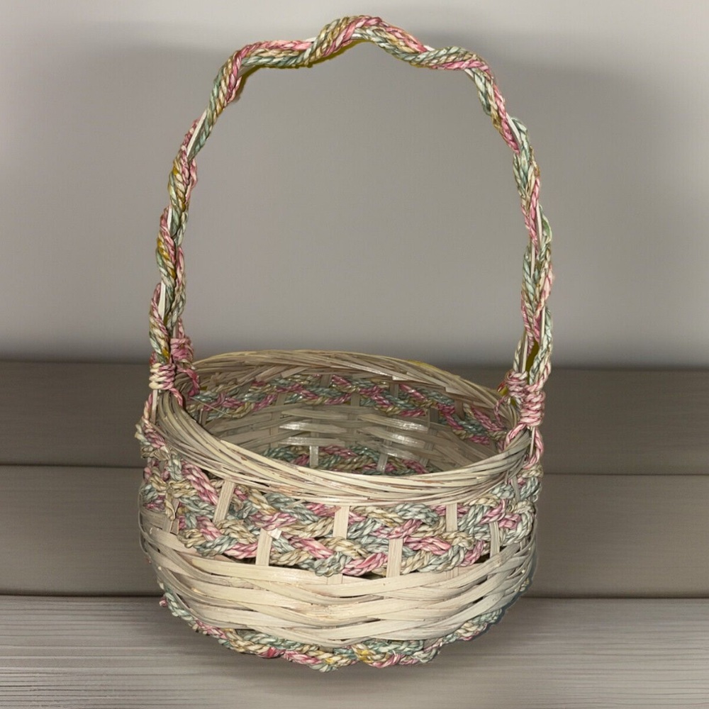 VTG✨Hand Woven Easter Basket Pink‎ Green Bands Twisted Handle
